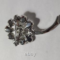 Floral Daisy Brooch Clear Rhinestones Glamour Bridal Jewelry Collectible Vintage