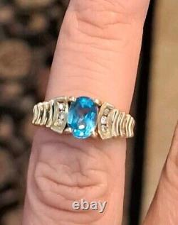 Vintage 1980s 14K Gold Oval Blue Topaz Ring 6 Diamonds